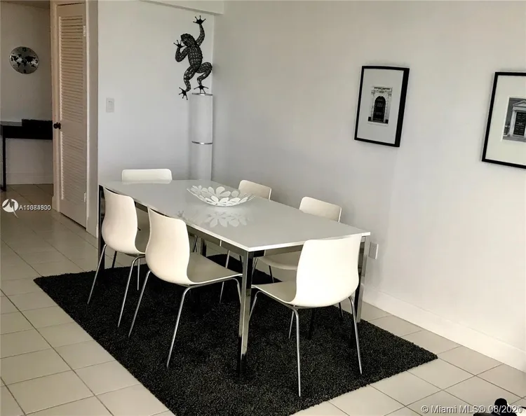 Ten Thousand Plaza #622 image #7