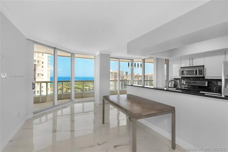 South Tower at the Point #2701 image #11