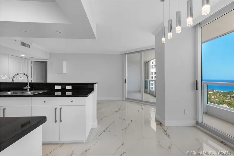 South Tower at the Point #2701 image #14