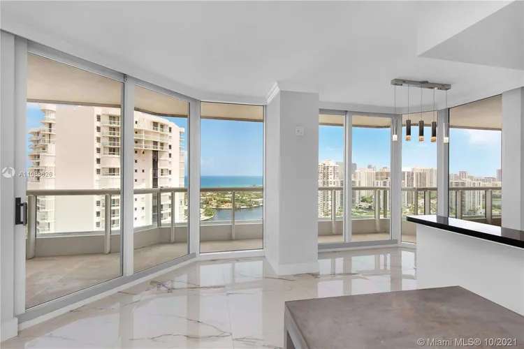 South Tower at the Point #2701 image #16