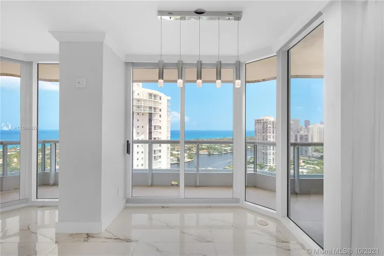 South Tower at the Point #2701 image #19