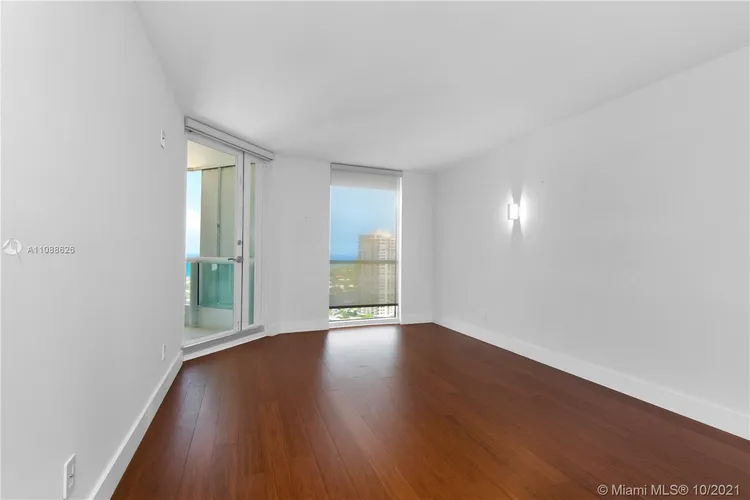 South Tower at the Point #2701 image #27