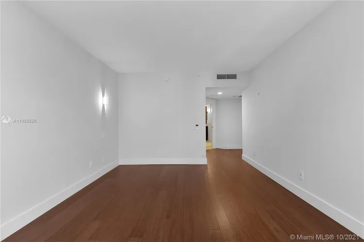 South Tower at the Point #2701 image #29