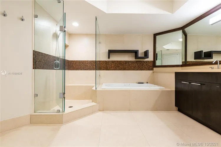 South Tower at the Point #2701 image #30