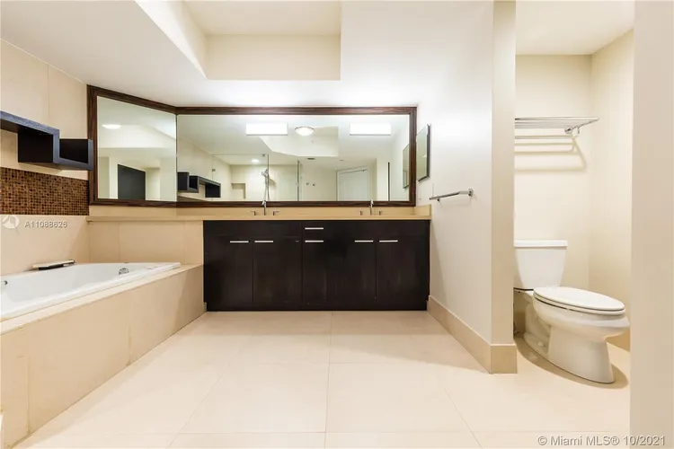 South Tower at the Point #2701 image #31