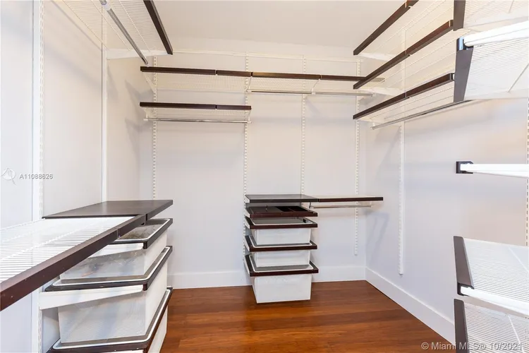 South Tower at the Point #2701 image #32