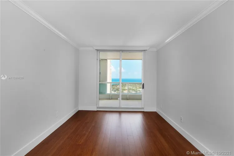 South Tower at the Point #2701 image #34