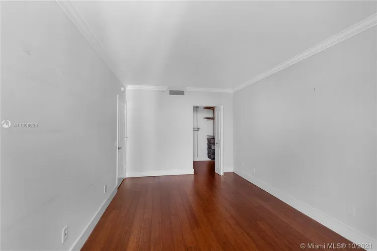 South Tower at the Point #2701 image #35