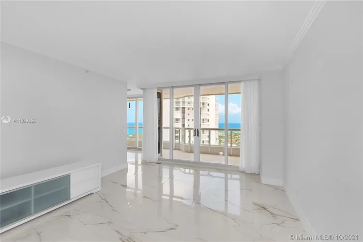 South Tower at the Point #2701 image #6