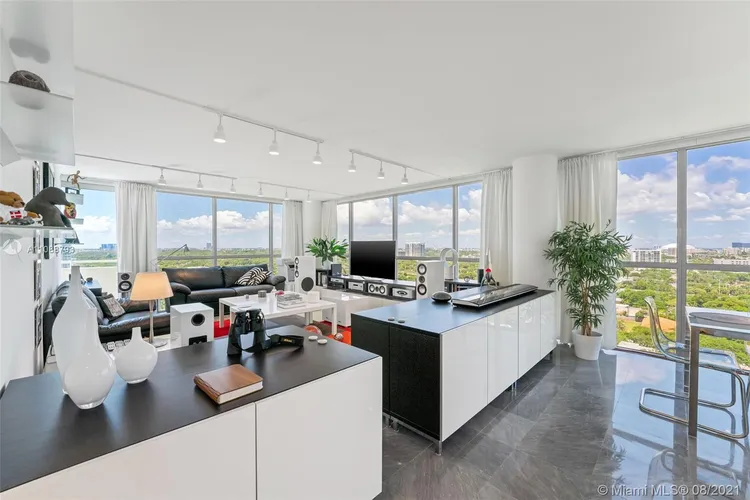 Atlantis on Brickell #PH06 image #6