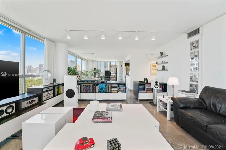 Atlantis on Brickell #PH06 image #9