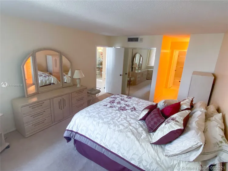 Parker Plaza Estates #903 image #13