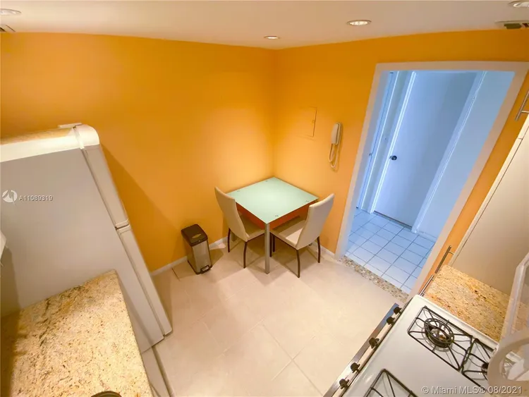 Parker Plaza Estates #903 image #8