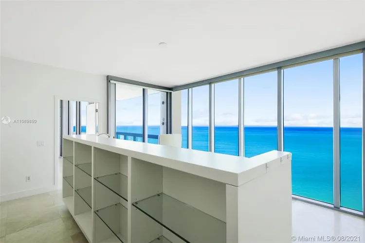 Carillon Condo North Tower #2404 image #11