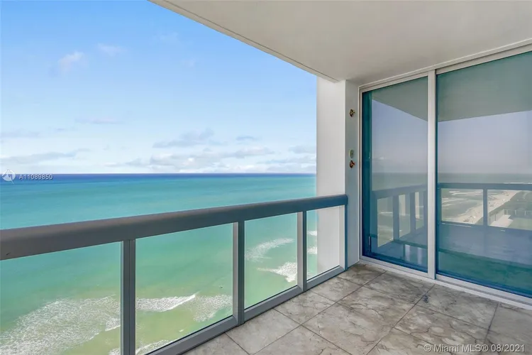 Carillon Condo North Tower #2404 image #21