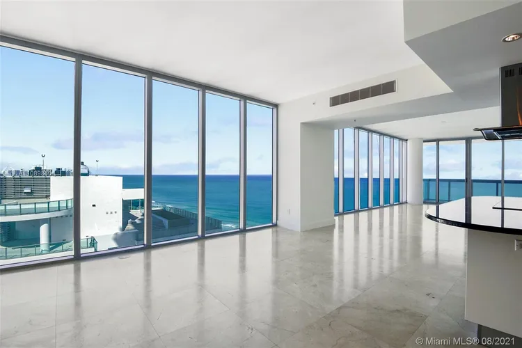 Carillon Condo North Tower #2404 image #7