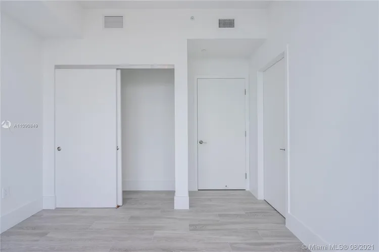 Elysee Miami #3702 image #26