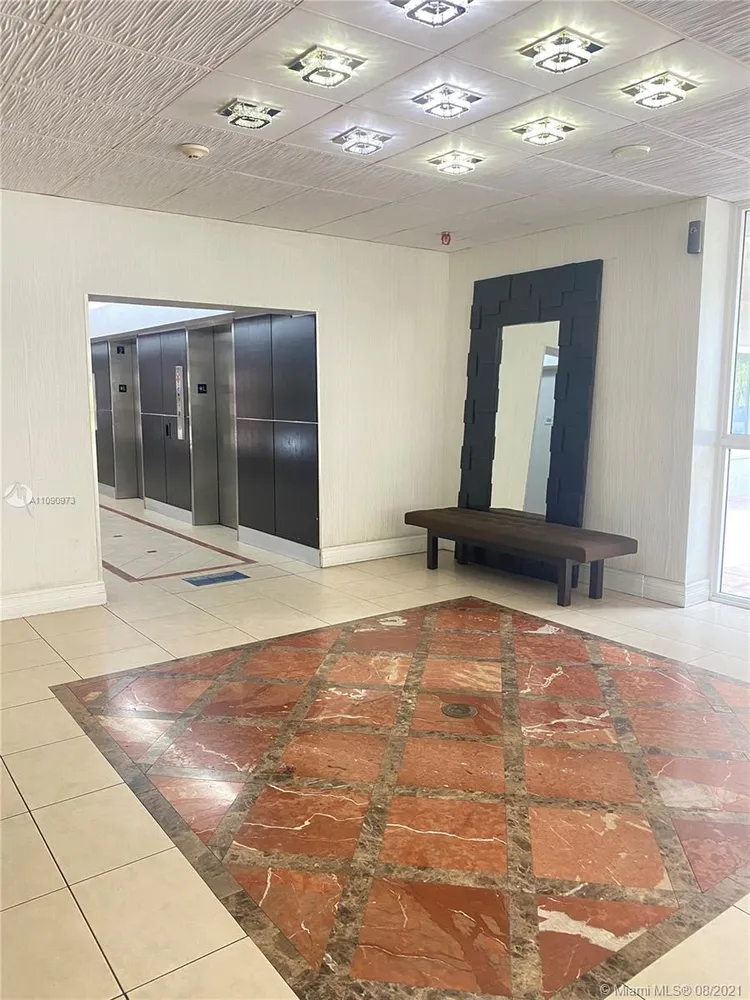 Madison Downtown #W-206 image #14