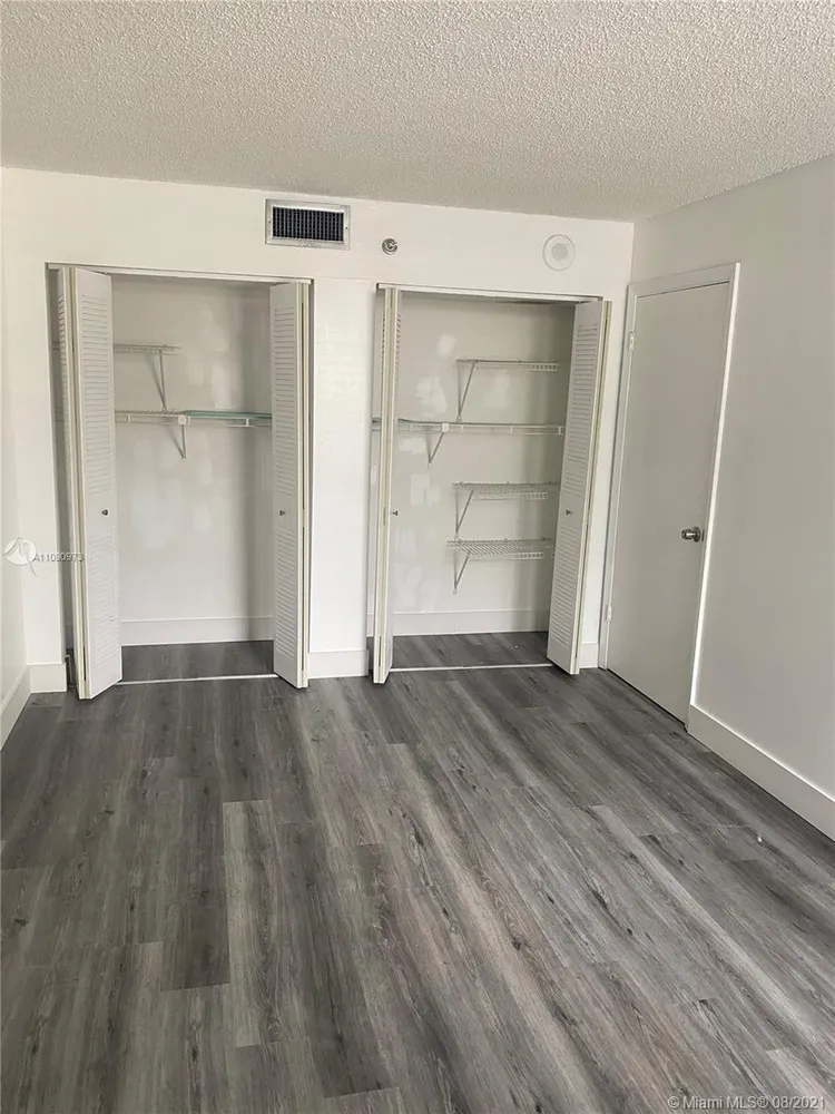 Madison Downtown #W-206 image #7