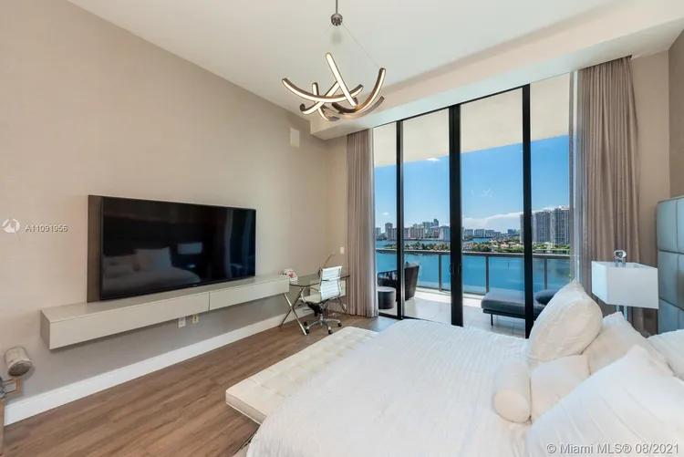 Echo Aventura #UPH11 image #10