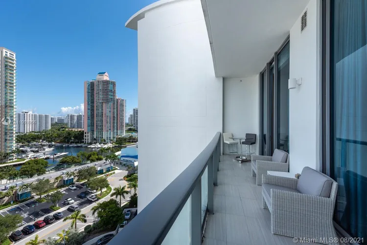 Echo Aventura #UPH11 image #16