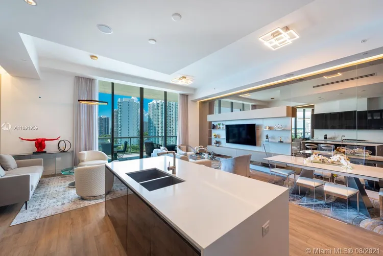 Echo Aventura #UPH11 image #6