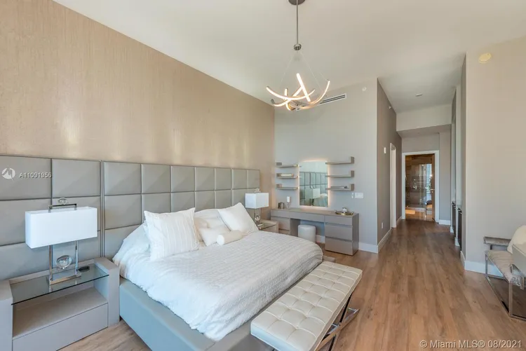 Echo Aventura #UPH11 image #9