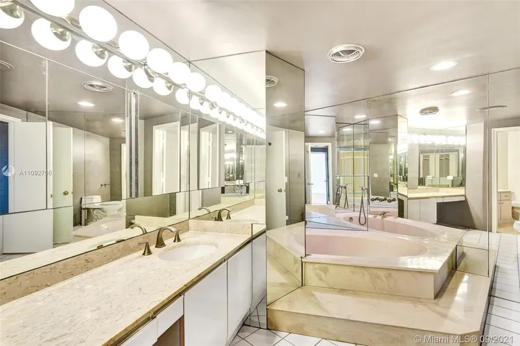 Palm Bay Towers #23N image #15