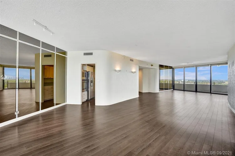 Palm Bay Towers #23N image #37