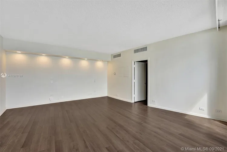 Palm Bay Towers #23N image #43