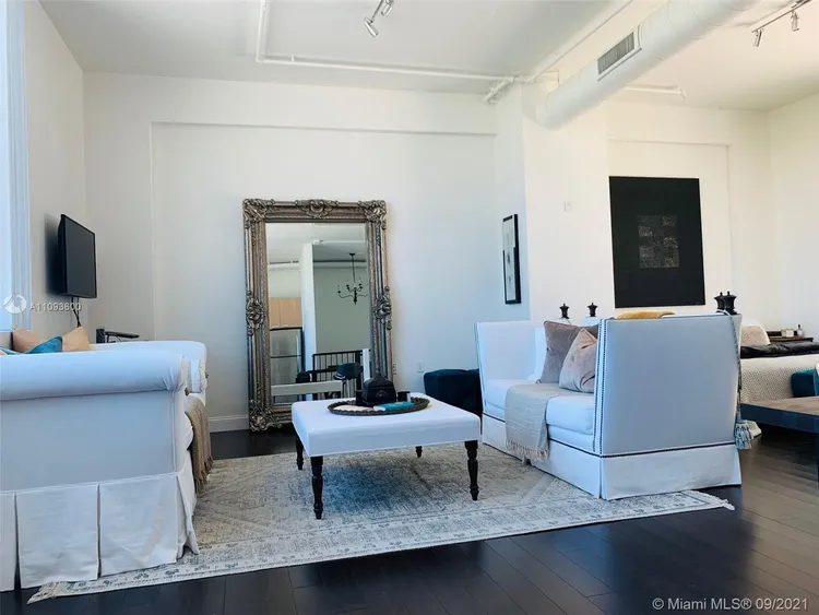 The Lofts at Hollywood Station #105 image #11