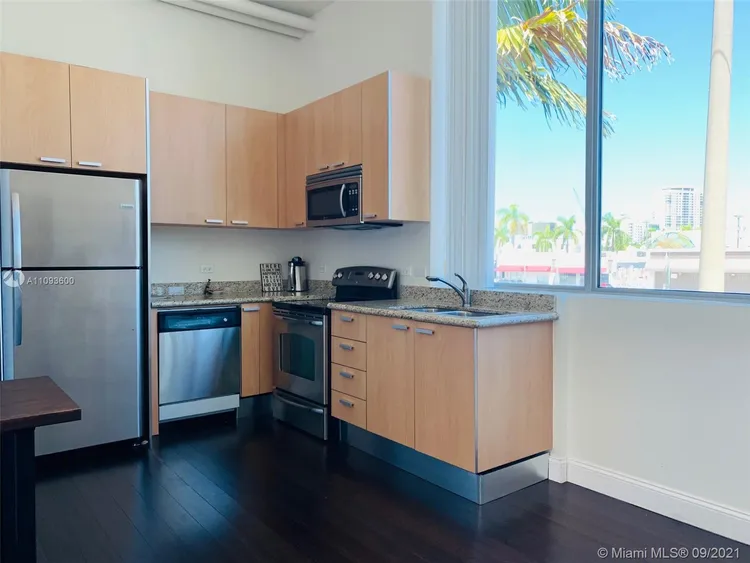 The Lofts at Hollywood Station #105 image #19