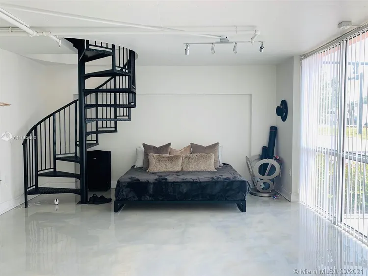 The Lofts at Hollywood Station #105 image #22