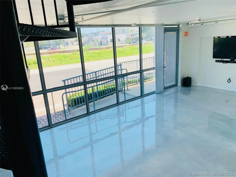 The Lofts at Hollywood Station #105 image #24