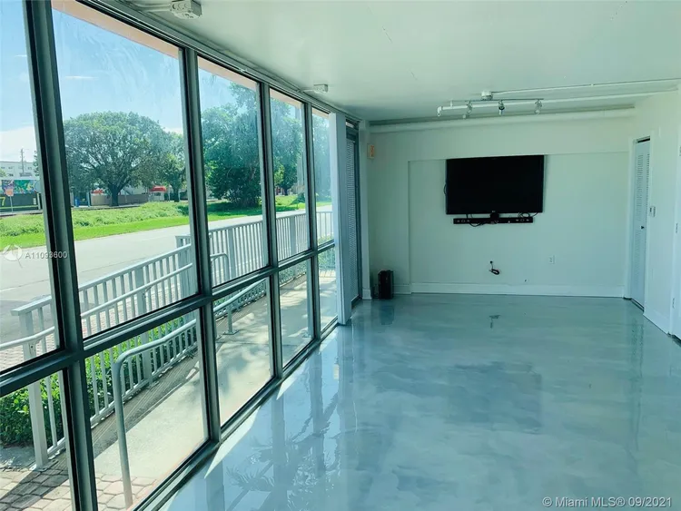 The Lofts at Hollywood Station #105 image #27