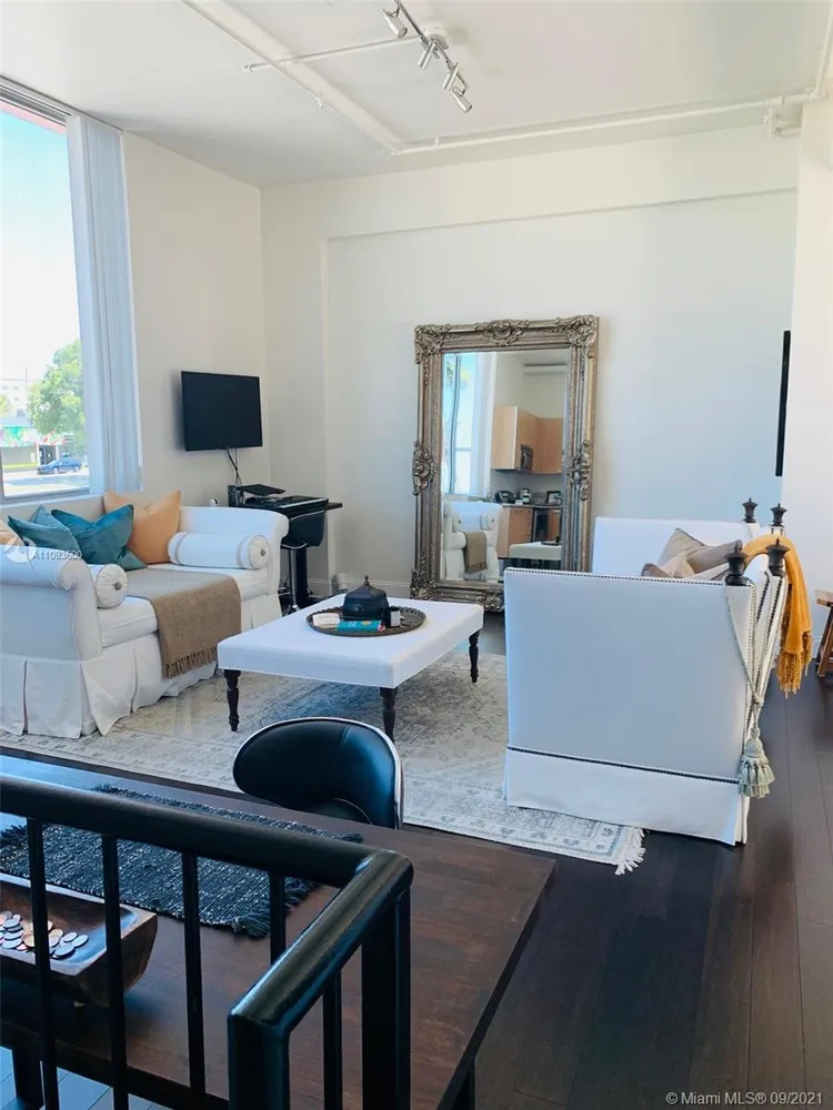 The Lofts at Hollywood Station #105 image #7