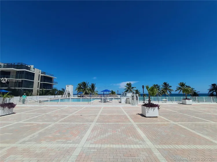 Valencia at Quadomain #503 image #15