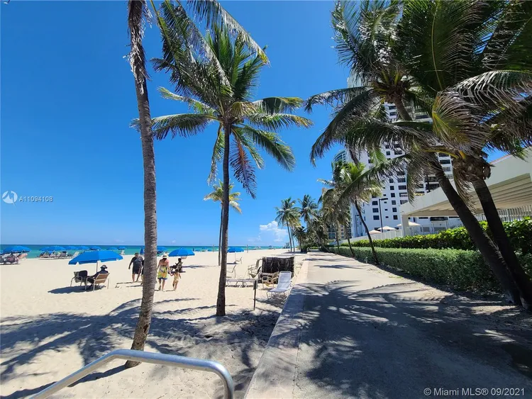 Valencia at Quadomain #503 image #20