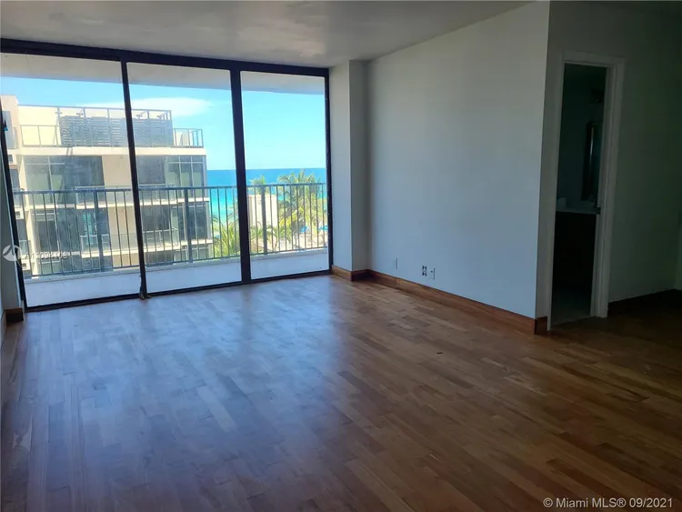 Valencia at Quadomain #503 image #9