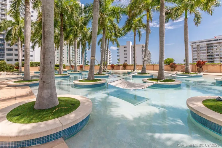 The Four Seasons Residences #45D image #32