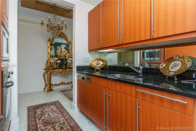 The Four Seasons Residences #45D image #7