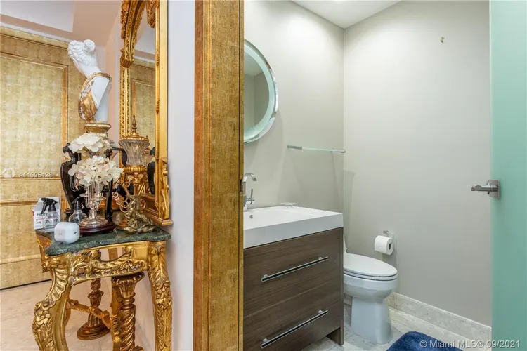 The Four Seasons Residences #45D image #9