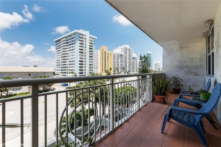 Corinthian Condo #4A image #10