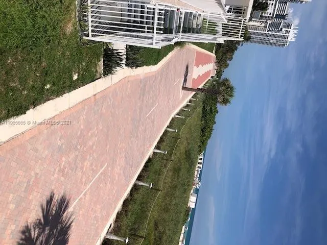 Corinthian Condo #4A image #32
