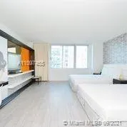 Mondrian #1003 image #17