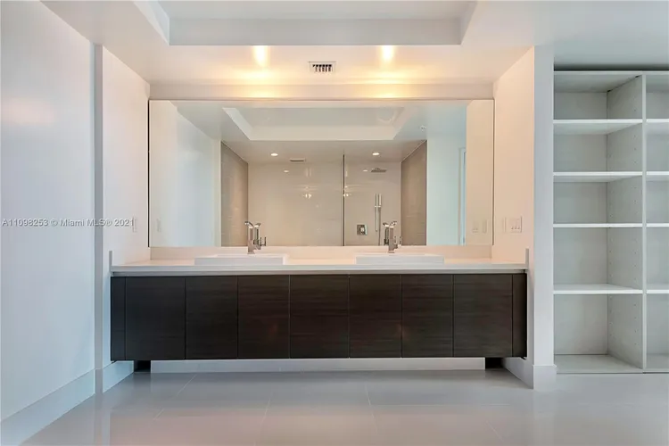 Parque Towers #5-1904 image #17