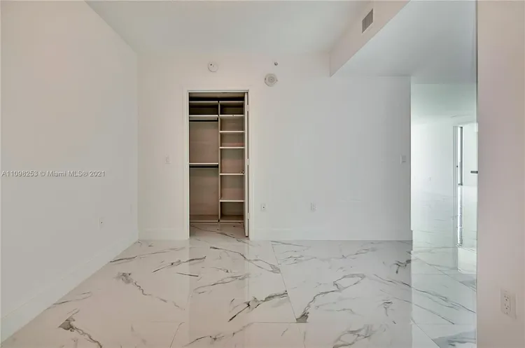 Parque Towers #5-1904 image #23