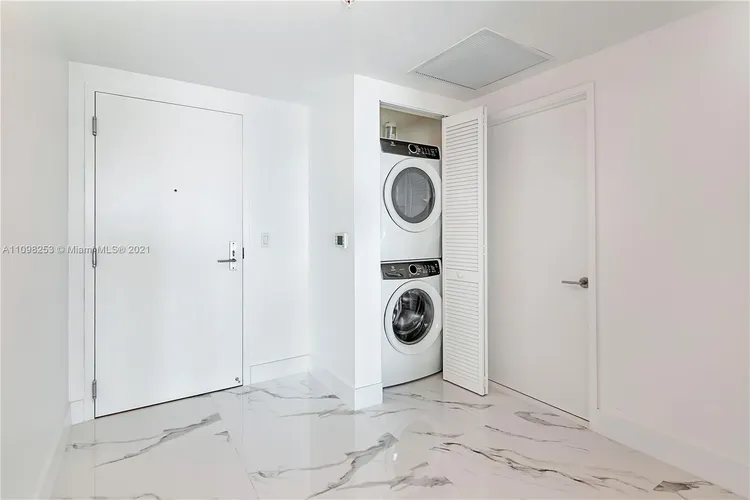 Parque Towers #5-1904 image #24