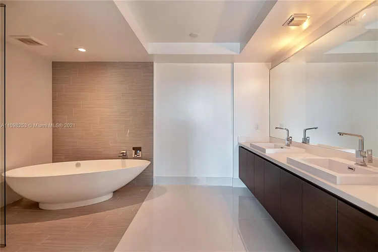 Parque Towers #5-1904 image #6