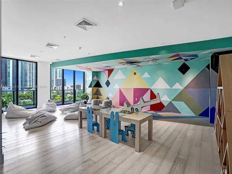 Hyde Midtown #2906 image #40